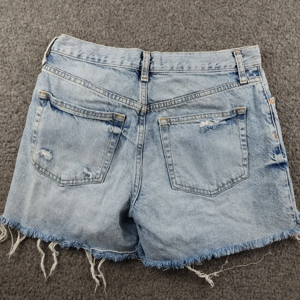 We The Free Free People Distressed Denim Shorts Light Wash Size 27 High Waisted